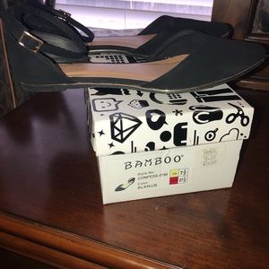 Bamboo Black and gold lining flats